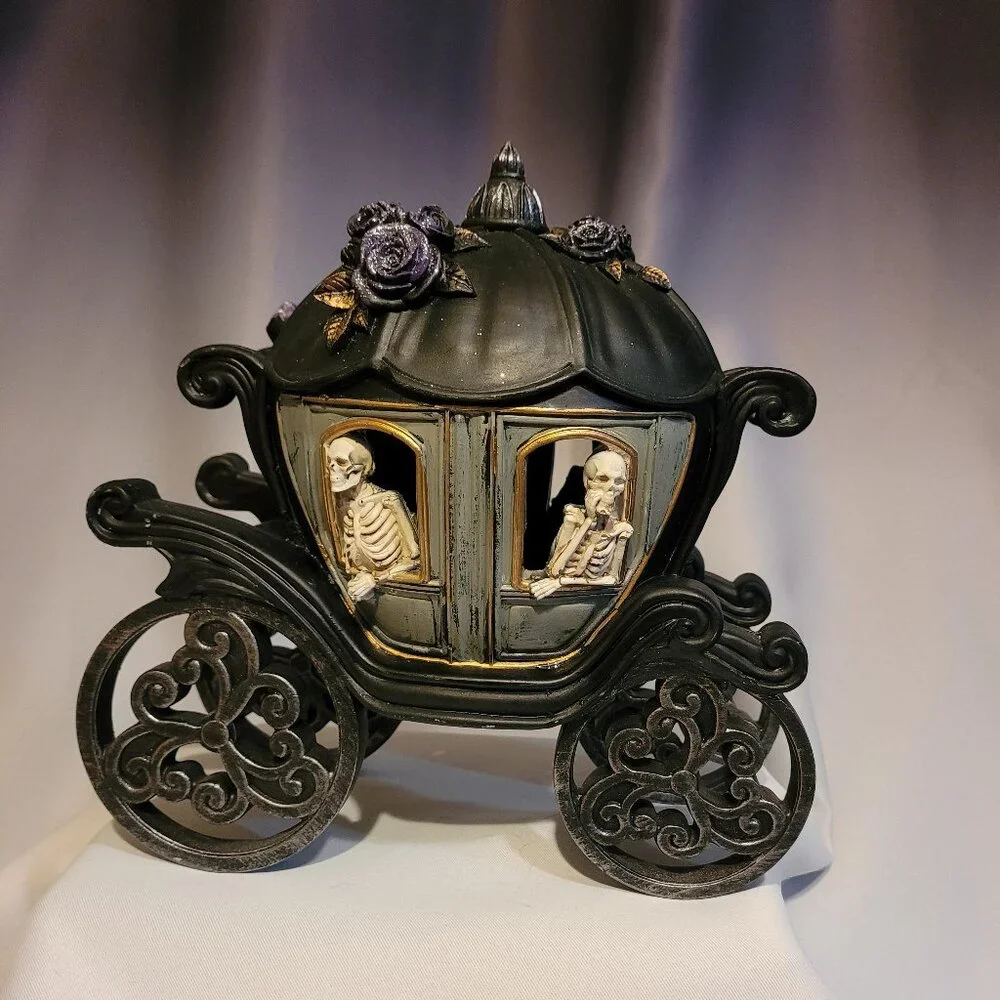 Christian Siriano lights and sounds Black Carriage